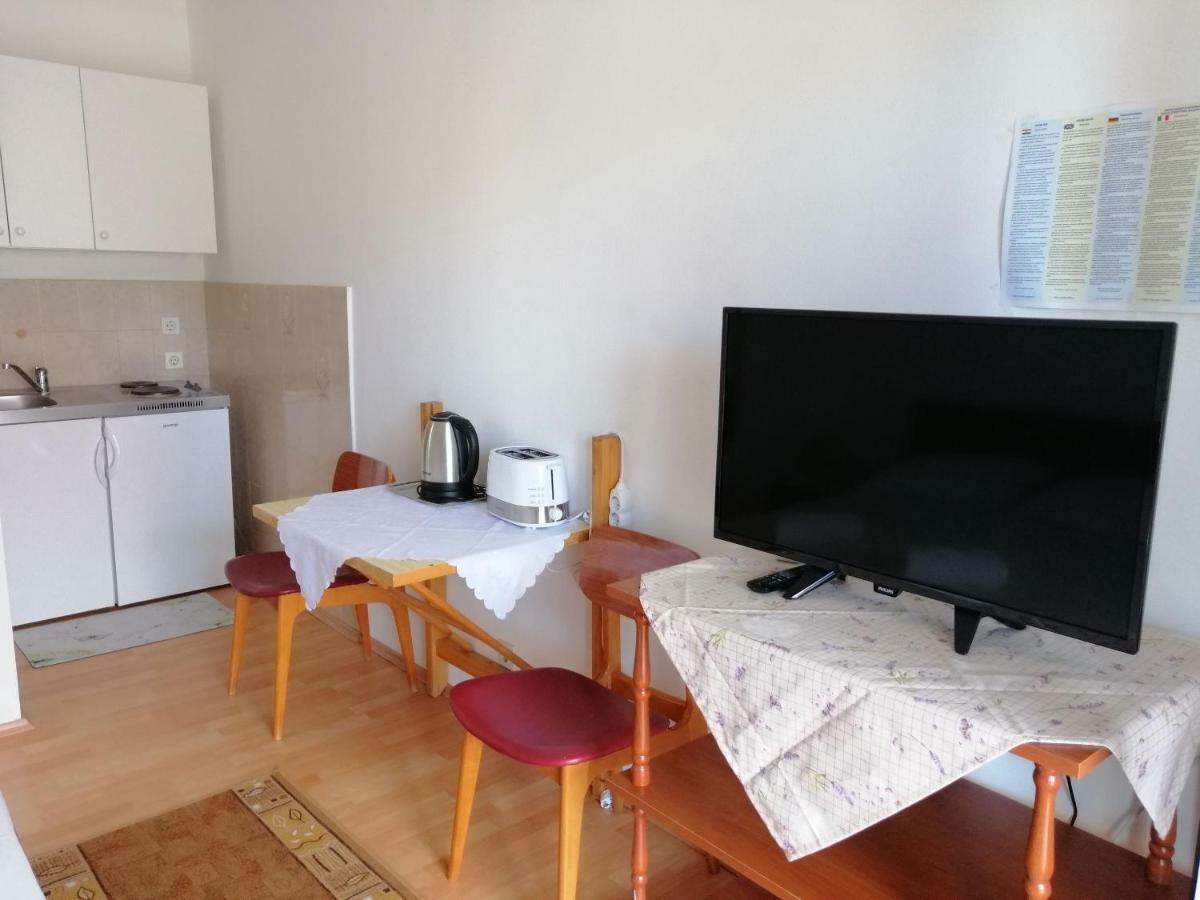 Apartments Emmas Studio Stari Grad  Exterior foto
