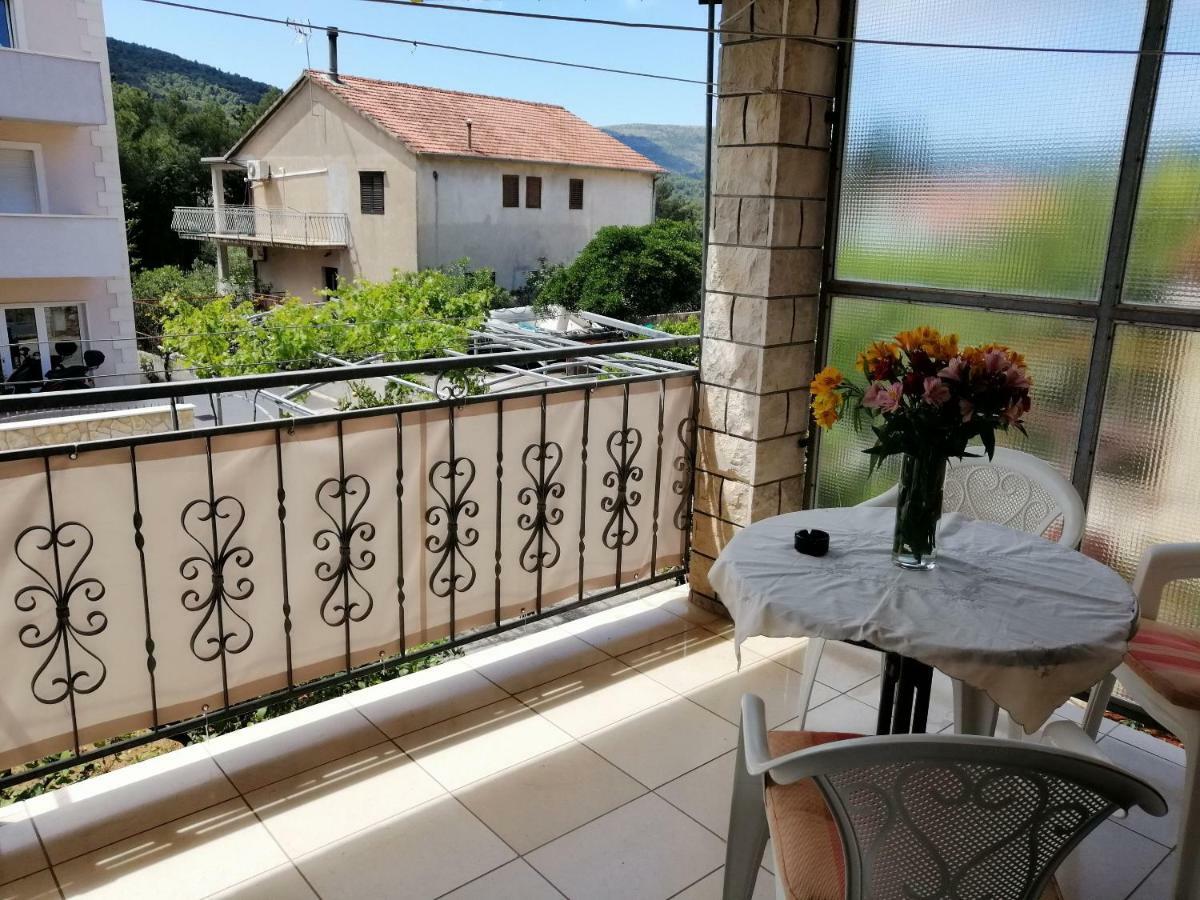 Apartments Emmas Studio Stari Grad  Exterior foto