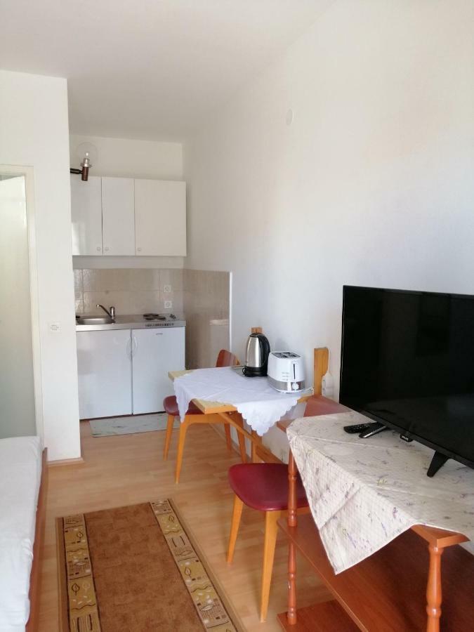 Apartments Emmas Studio Stari Grad  Exterior foto